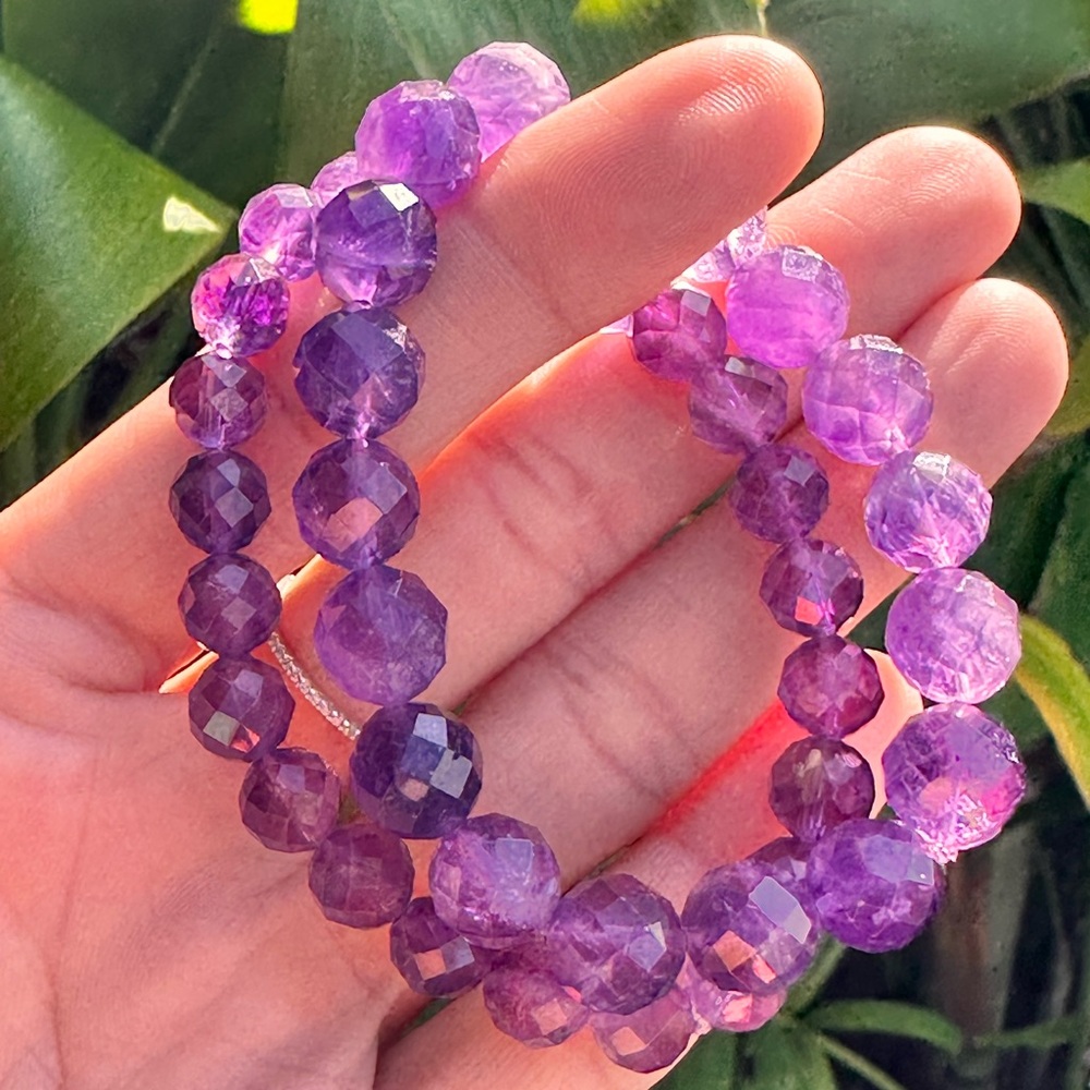 Handmade Amethyst Gemstone 10mm Beaded Stretch Bracelet Faceted Purple Crystal - Picture 4 of 8